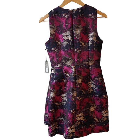 NWT- Vince Camuto Printed Jacquard Sheath Dress Size 4 - Picture 6 of 13